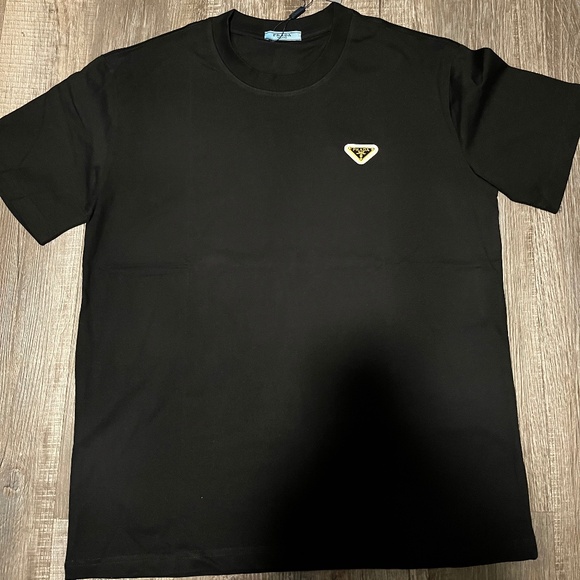 Prada black T-shirt - Picture 1 of 3